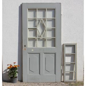 Alte Wohnungstüre mit "Klönfensterle" und Oberlicht um 1920
