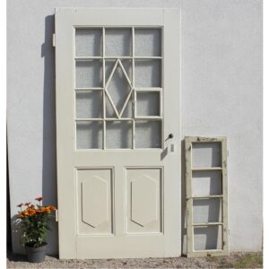 Alte Wohnungstüre mit "Klönfensterle" und Oberlicht um 1920 – Bild 3