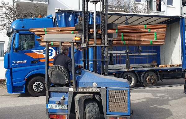 Ausgebaute Materialien müssen nach Kirchheim unter Teck transportiert werden.